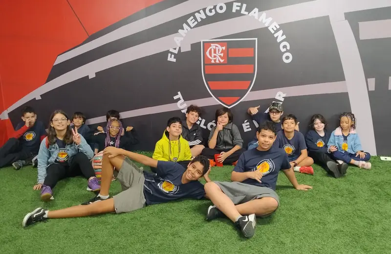 Alunos do Fundamental II em visita ao Maracanã